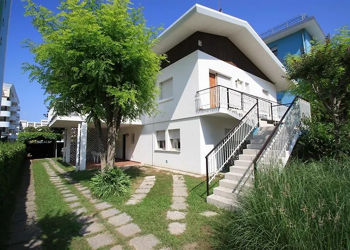 Villa Ca\'Bianca